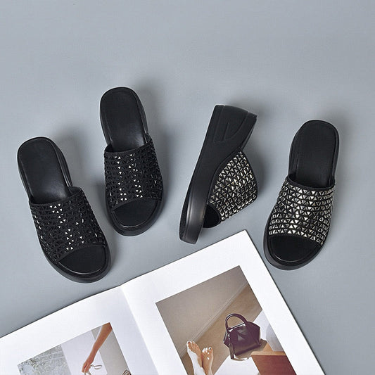 【35-43】👡Błyszczące sandały klinowe dla kobiet