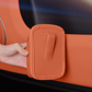 🚗 50% ZNIŻKI! Skórzany uchwyt na kubek do drzwi samochodu – szeroki otwór, łatwy dostęp do napojów i telefonu. Bezpieczne mocowanie na klips. Wykonany ze skóry PU, wytrzymały i stylowy. 🛡️✨