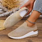 💎👟✅ Damskie pantofle z motylkowym kryształem – wygodne i otulające, blask przy każdym kroku – płatność przy odbiorze 🎁