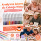Chcesz błyszczącego efektu na kartkach i w dzienniku? – zestaw brokatowych długopisów – widoczne na jasnym i ciemnym papierze, idealne do DIY. Na pobranie! 🎨